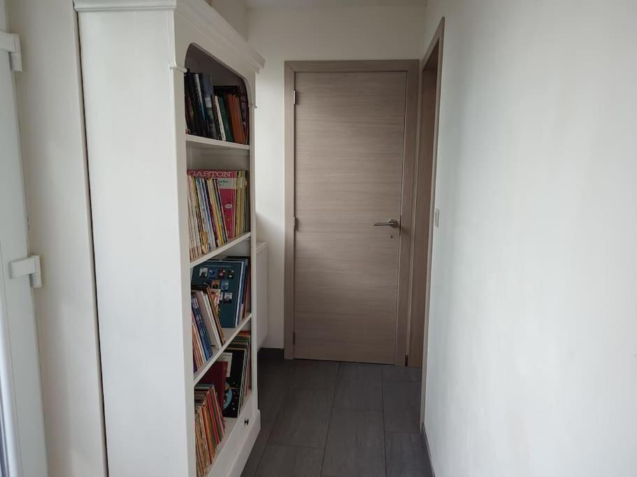 נמור Appartement Dans Un Superbe Quartier Residentiel מראה חיצוני תמונה